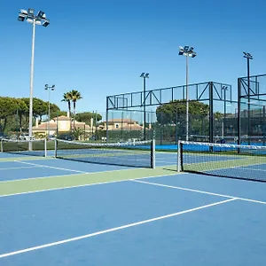 **** Station touristique Browns Sports Portugal