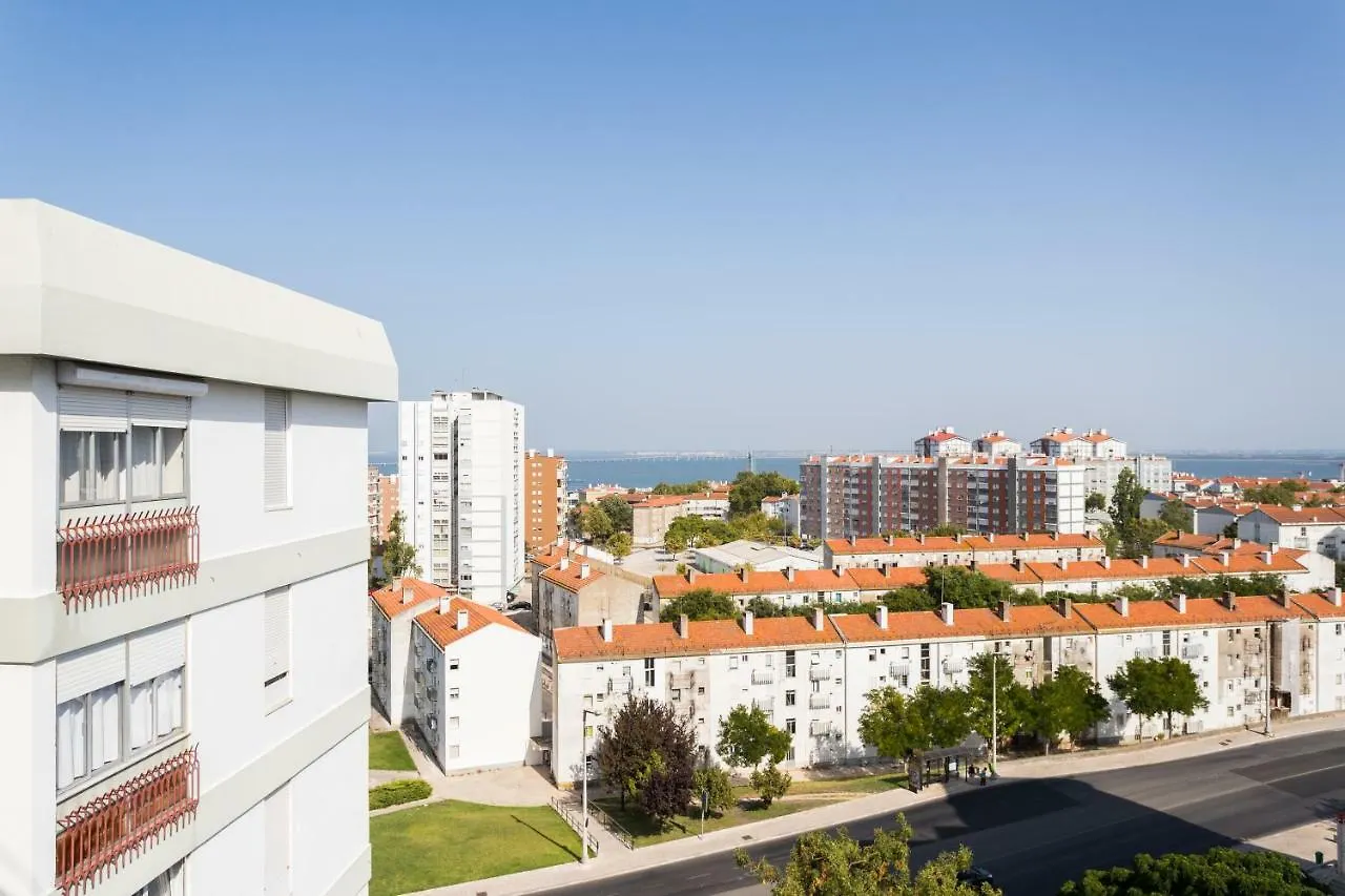 Lisbon Airport Suites Alojamento de Acomodação e Pequeno-almoço